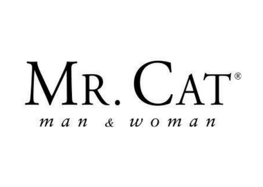 A Mr. Cat foi fundada em 1980 pelo arquiteto Ari Svartsnaider, com o objetivo de criar produtos com design e conforto absoluto. Hoje a Mr. Cat é uma marca consagrada e referência não apenas em calçados, bolsas e acessórios, mas de estilo de vida autêntico e brasileiro.
